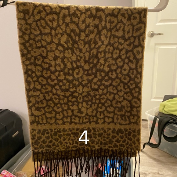 scarf - Picture 1 of 1